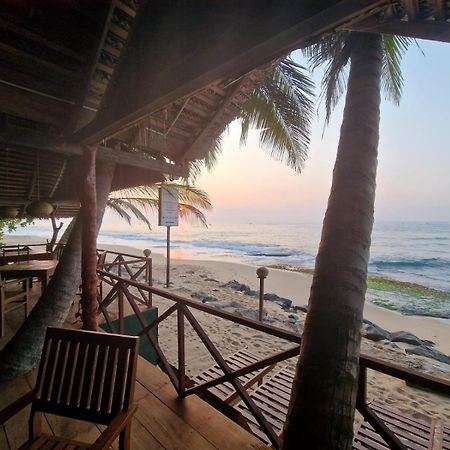 Panorama Beach Hotel Тангалла Экстерьер фото