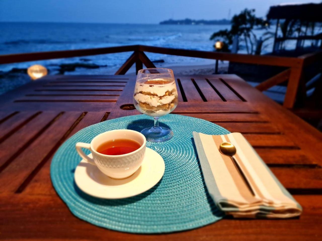 Panorama Beach Hotel Тангалла Экстерьер фото