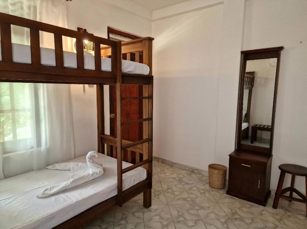 Panorama Beach Hotel Тангалла Экстерьер фото