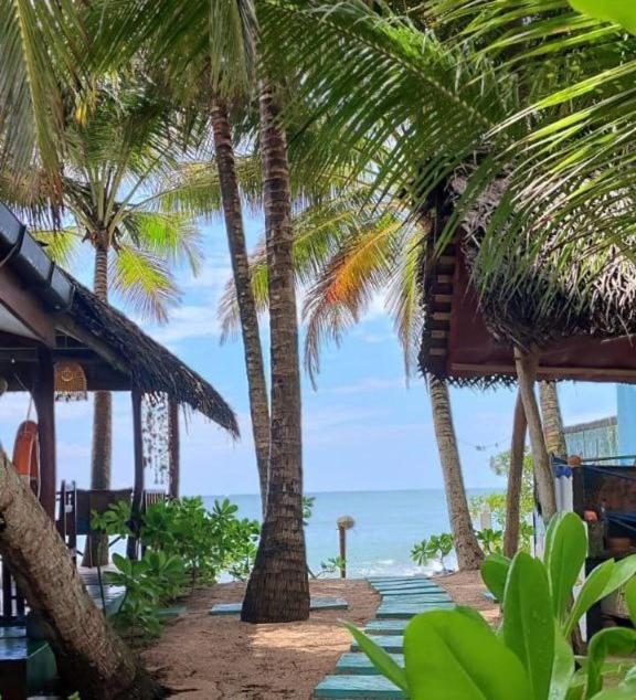 Panorama Beach Hotel Тангалла Экстерьер фото