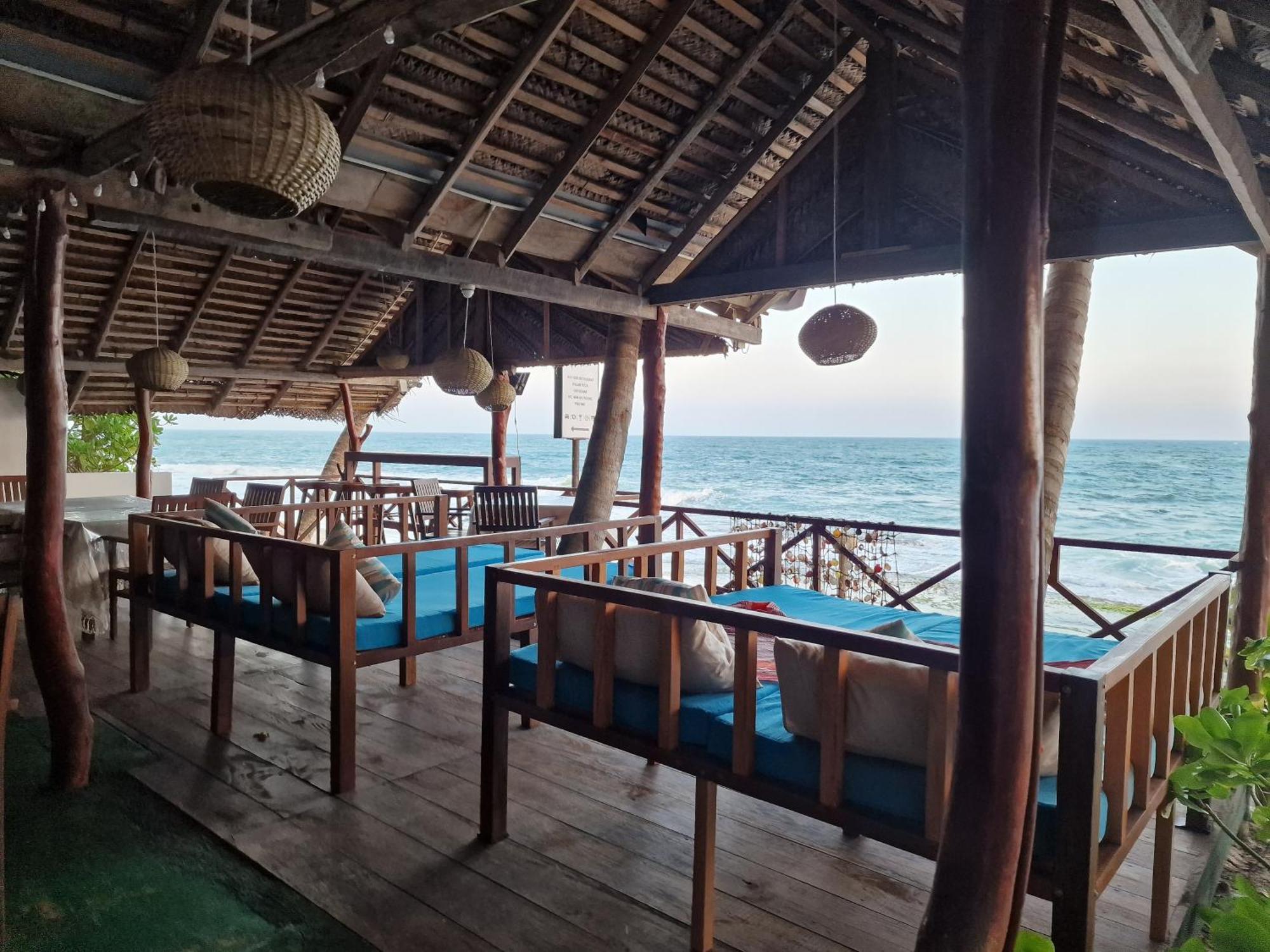 Panorama Beach Hotel Тангалла Экстерьер фото